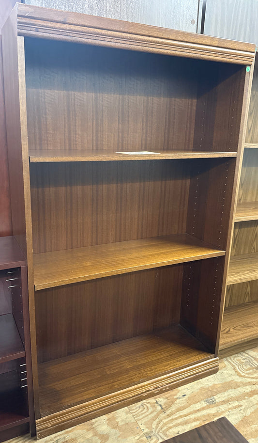 U13101 - Bookcase - $175
