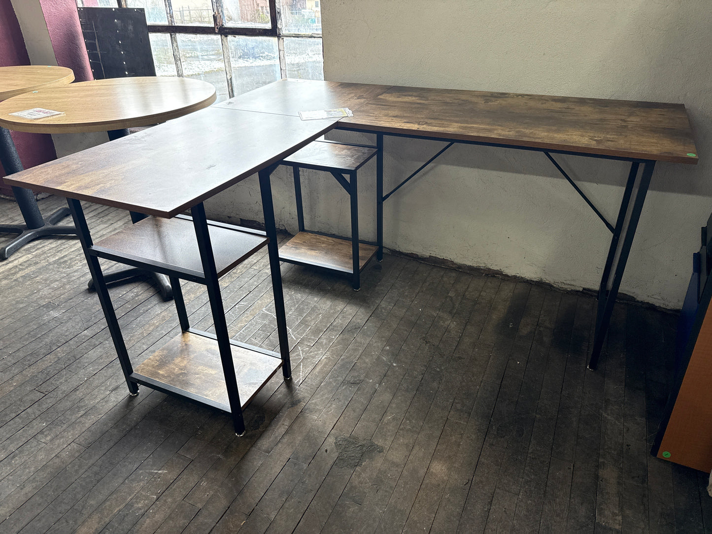 U13706 - Table - $150