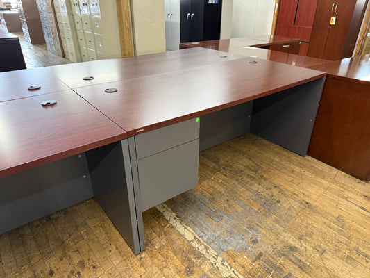 U14178 - Exec Desk - $300
