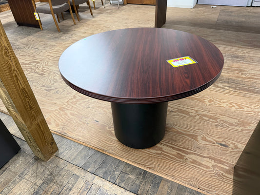 U14037 - Table - $250