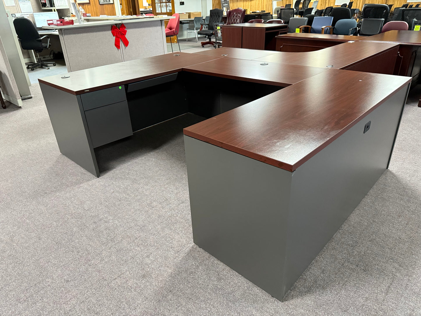 U14170 - Executive U Shape Desk - $750