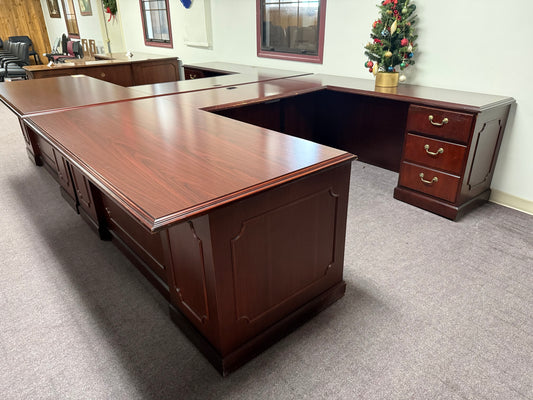 U14019 - U Shape Desk - $1200