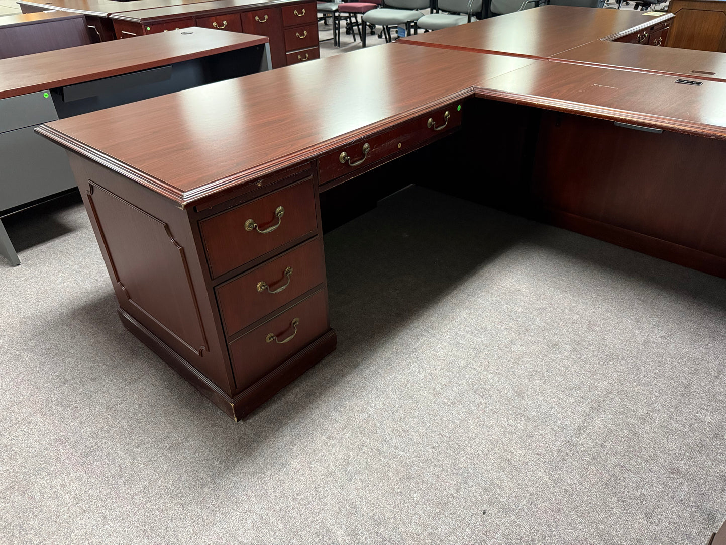 U14019 - U Shape Desk - $1200
