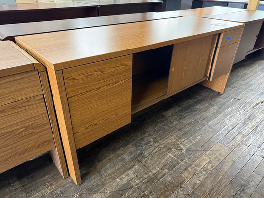 U12925 - Credenza - $250
