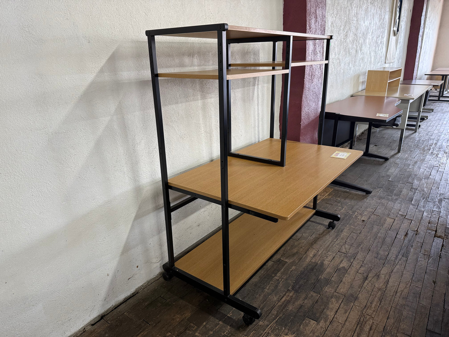 U12663 - Table - $200