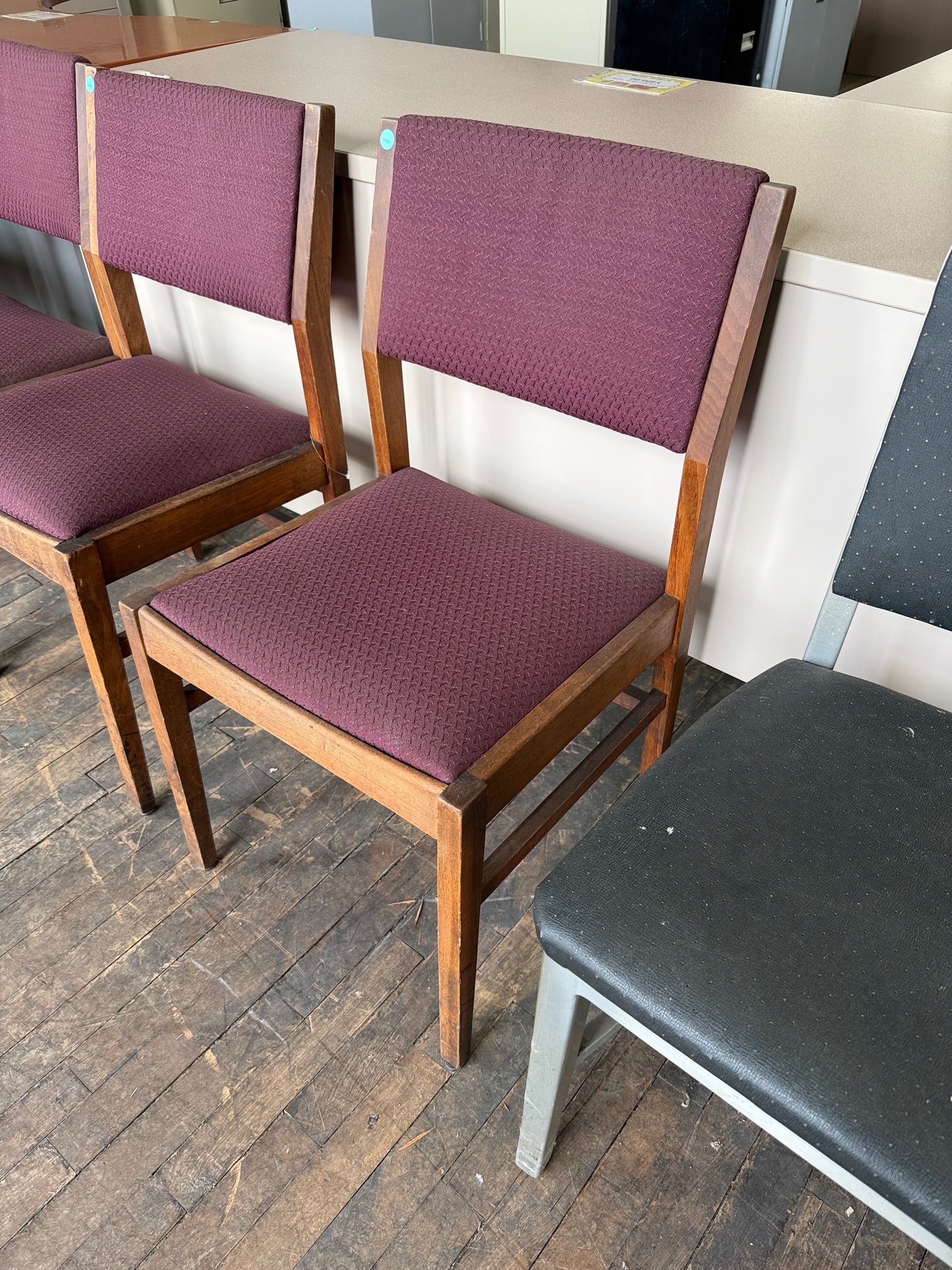 U11520 - Guest Chair - $50