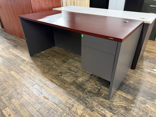 U14179 - Exec Desk - $300